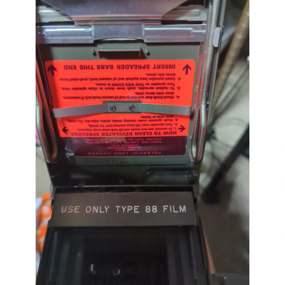 Vintage Polaroid land Camera Square shooter instant photo pictures type 88‎ film